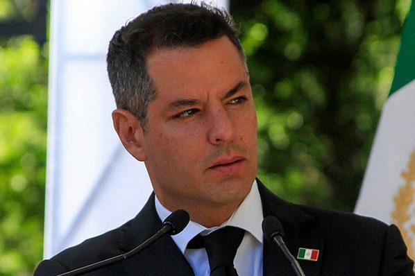 Hackean cuenta de WhatsApp del gobernador de Oaxaca, Alejandro Murat