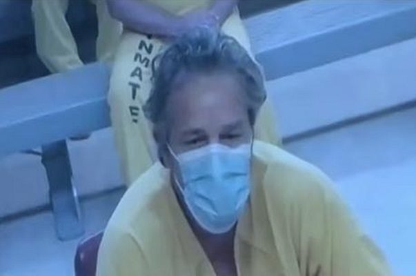 Padre asesina al exnovio de su hija por venderla a red de tráfico sexual