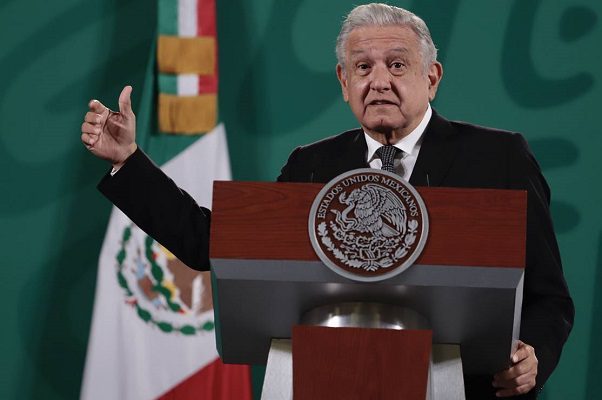 AMLO asegura que empresarios "se sirvieron con la cuchara grande"