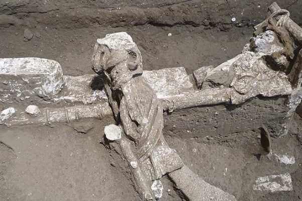 Encuentran en Pompeya habitación de familia de esclavos