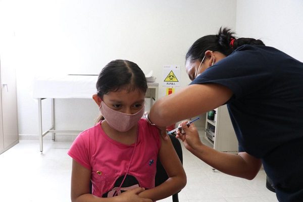 Costa Rica ordena vacunación obligatoria para menores de edad