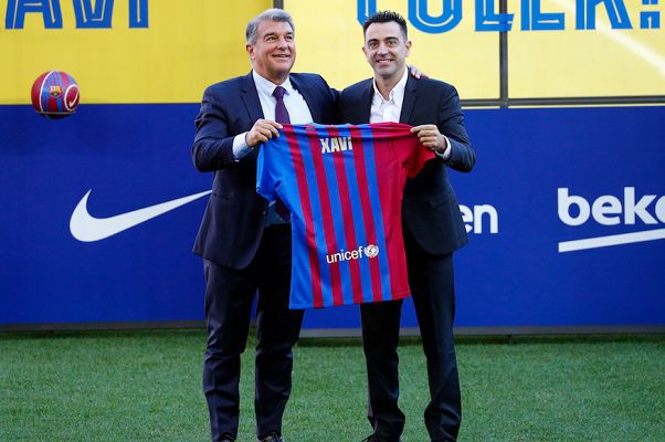 El Barcelona presenta a Xavi Hernández como su nuevo entrenador