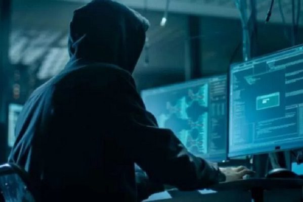 FGR anuncia detención por espionaje de periodista en Querétaro con Pegasus