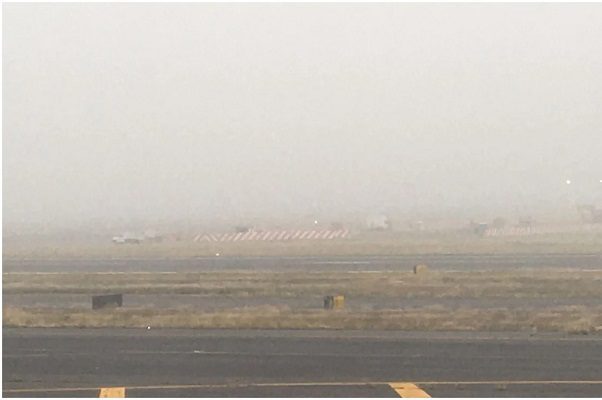 AICM anuncia cambios en vuelos por banco de niebla