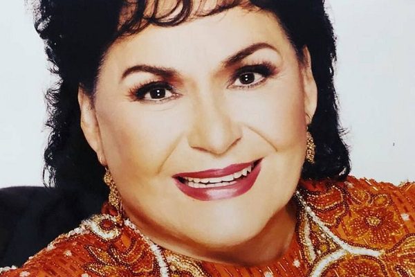 Hospitalizan de emergencia a Carmen Salinas; la reportan en terapia intensiva