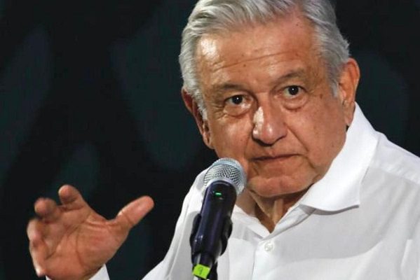 AMLO exige a su gabinete garantizar abasto de medicamentos
