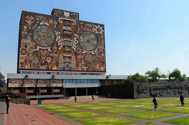 La UNAM hace un llamado a alistar clases presenciales