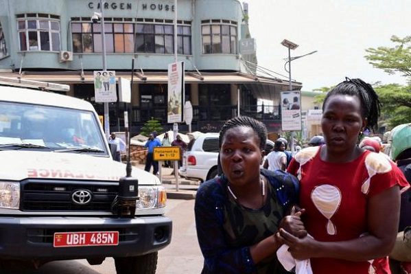 Ataques suicidas dejan al menos 3 muertos y 30 heridos en Uganda #VIDEOS