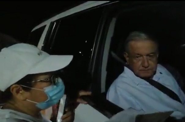 Familiares de desaparecidos piden ayuda a AMLO en Cancún #VIDEOS
