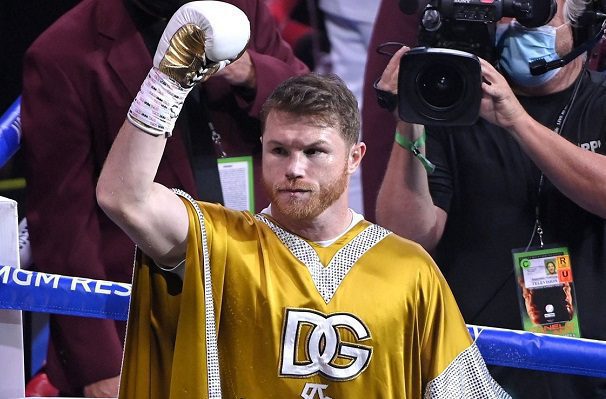 “Canelo” Álvarez dona un millón de pesos para tratamiento de niños con cáncer