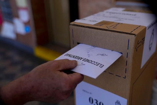Argentina comienza votación para elecciones legislativas