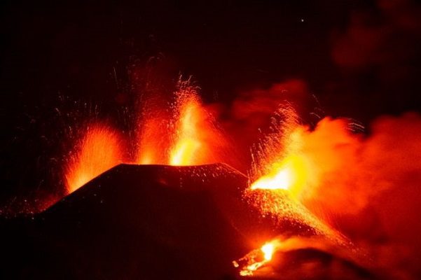 Un hombre fallece en área de exclusión del volcán de La Palma