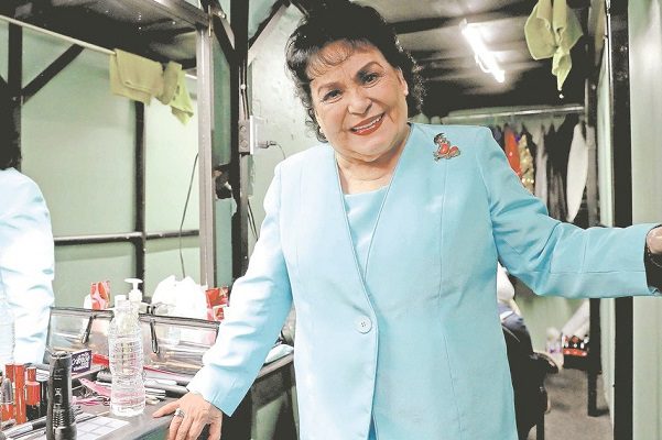 Sobrino de Carmen Salinas informa que actriz tiene actividad cerebral leve