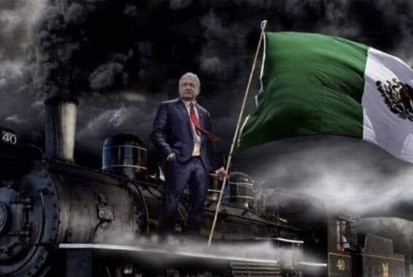 Morena comparte imagen de AMLO “a toda máquina” con la 4T