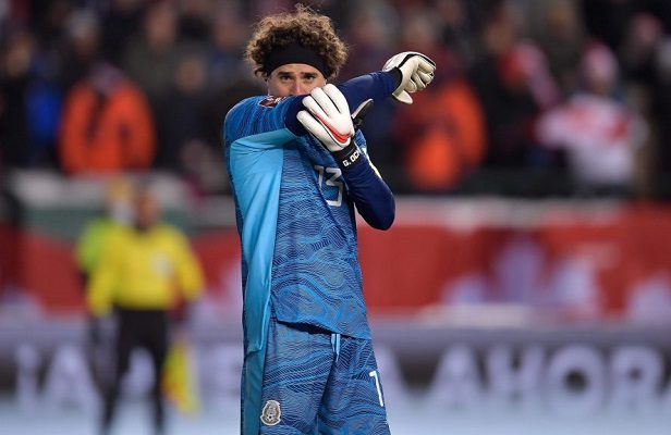 Amenazan a la esposa de Memo Ochoa tras derrota del Tri; es el segundo caso