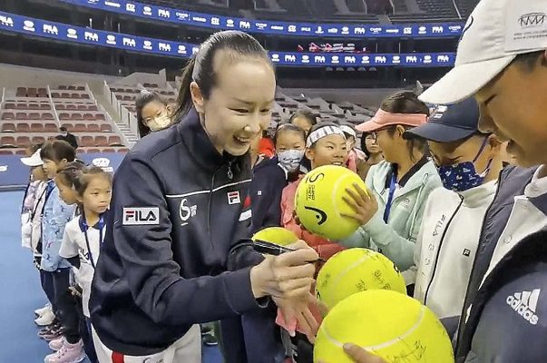 Reaparece la tenista china Peng Shuai, tras desaparecer por acusar abuso sexual