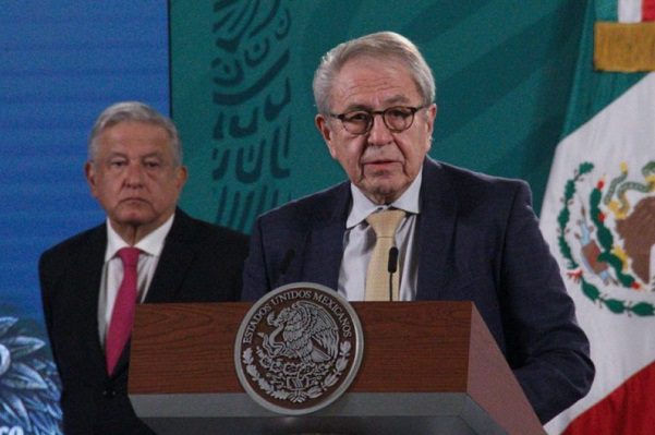 “Lo de Alcocer fue un rumor, estamos muy contentos con su desempeño”, dice AMLO