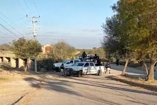 Localizan tres cuerpos colgados en puente en Fresnillo, Zacatecas