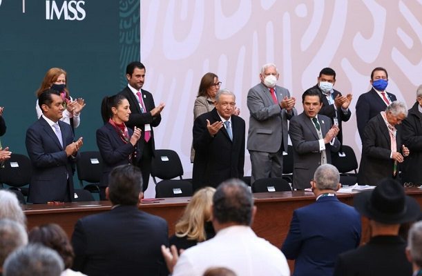 "Si es necesario", Fuerzas Armadas distribuirán medicamentos, asegura AMLO