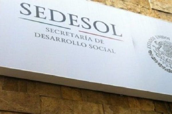 Procesan a excolaboradora de Rosario Robles por la Estafa Maestra