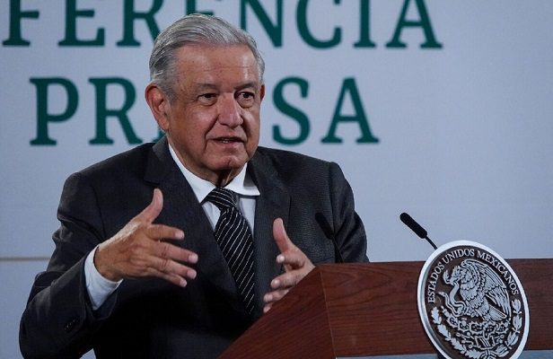 AMLO critica a INAI por controversia constitucional contra protección de obras