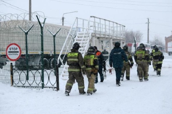 Incendio en mina en Rusia deja 11 muertos, 40 lesionados y decenas de atrapados