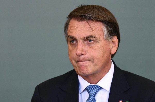 Inesperadamente, Bolsonaro se opone a carnavales en Brasil por contagios