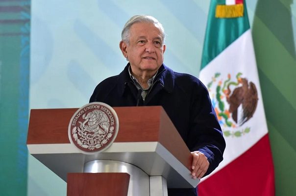 AMLO llama a gobernadores entrantes a "no ser tapaderas" de sus antecesores