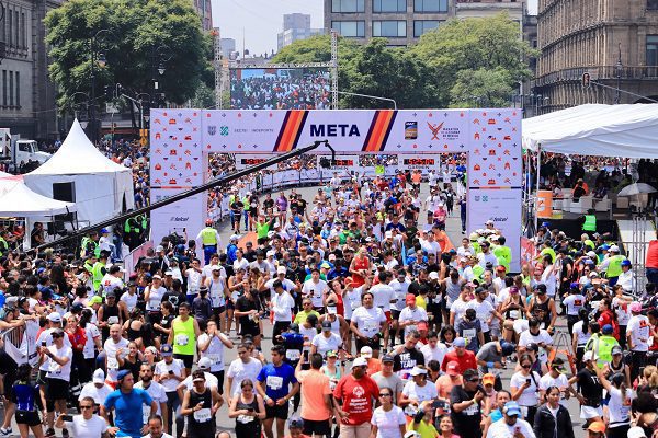 Metro y Metrobús tendrán servicio especial por Maratón CDMX