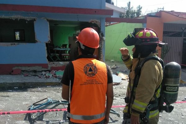 14 heridos tras explosión de tanque de gas en vivienda de Puebla