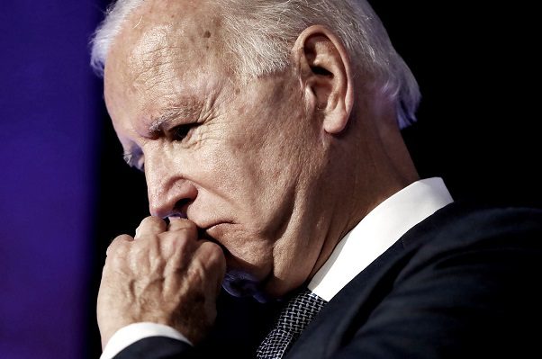 Biden encabezó reunión con expertos para analizar situación de Ómicron