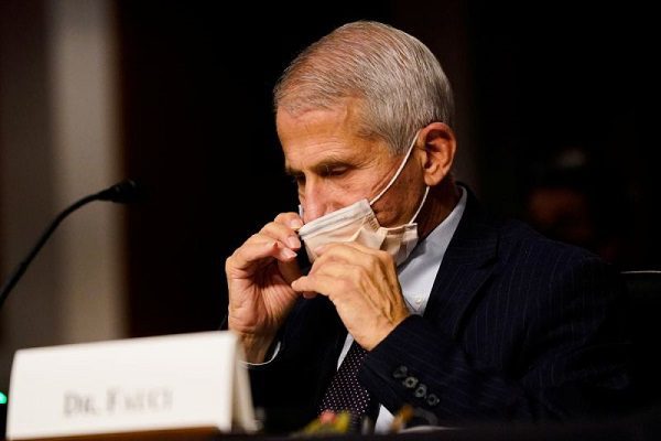 "No sorprendería que Ómicron ya estuviera en EE.UU.", asegura Anthony Fauci