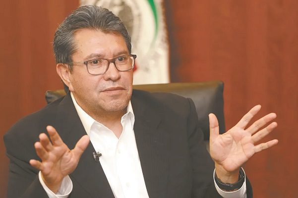 AMLO pide a Monreal apegarse a encuesta para definir candidato presidencial de 2024