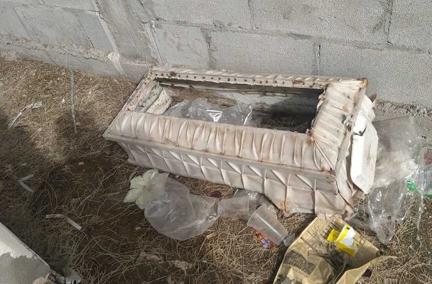 Destruyen tumba de niño y sacan restos de ataúd, en Matamoros