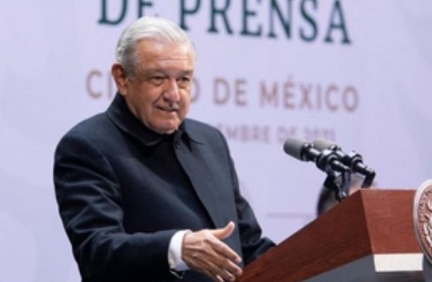 "Prohibido prohibir", AMLO sobre uso de cubrebocas en evento masiva en el Zócalo