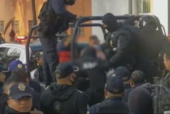 Al menos 10 detenidos durante desalojo en la Portales, Benito Juárez #VIDEOS