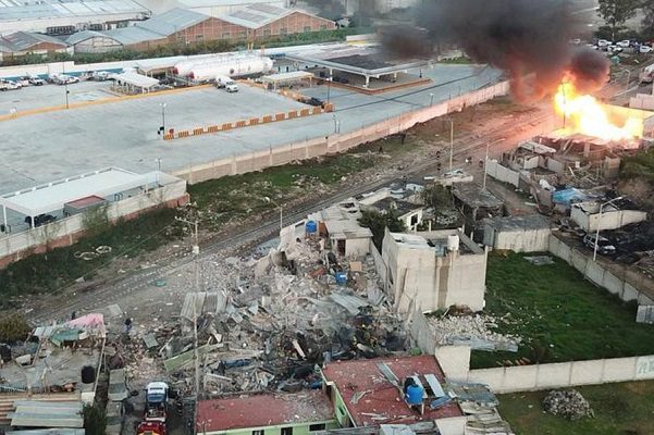 Sube a cinco el número de muertos tras explosión de toma clandestina en Puebla