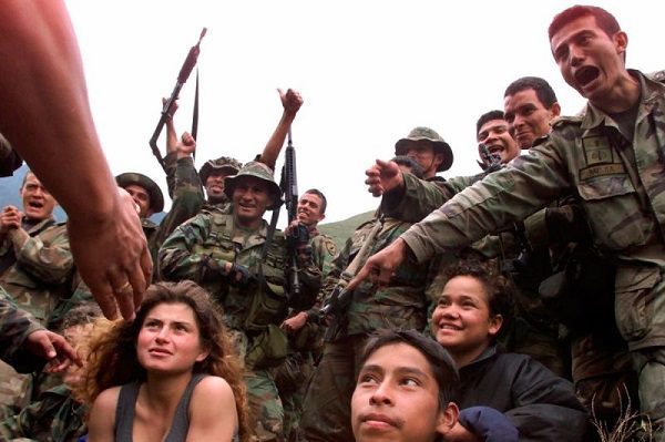 EE.UU. retira a las FARC de lista de organizaciones terroristas