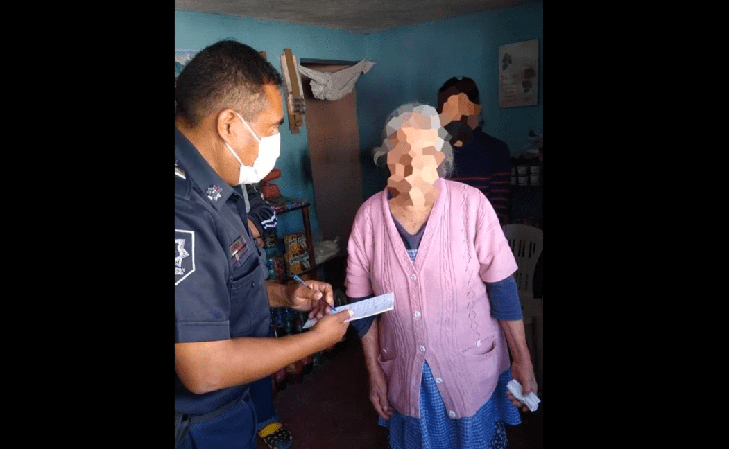 Arrestan a hombre por dar golpizas a su madre de 85 años