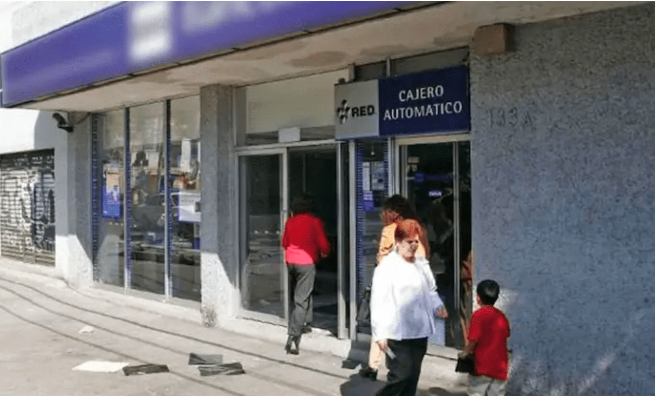 Caen cuatro al asaltar a tarjetahabiente y robar 65 mil pesos