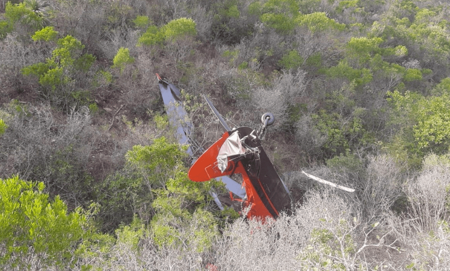 Avioneta aterriza de emergencia en Nuevo León, hay dos heridos