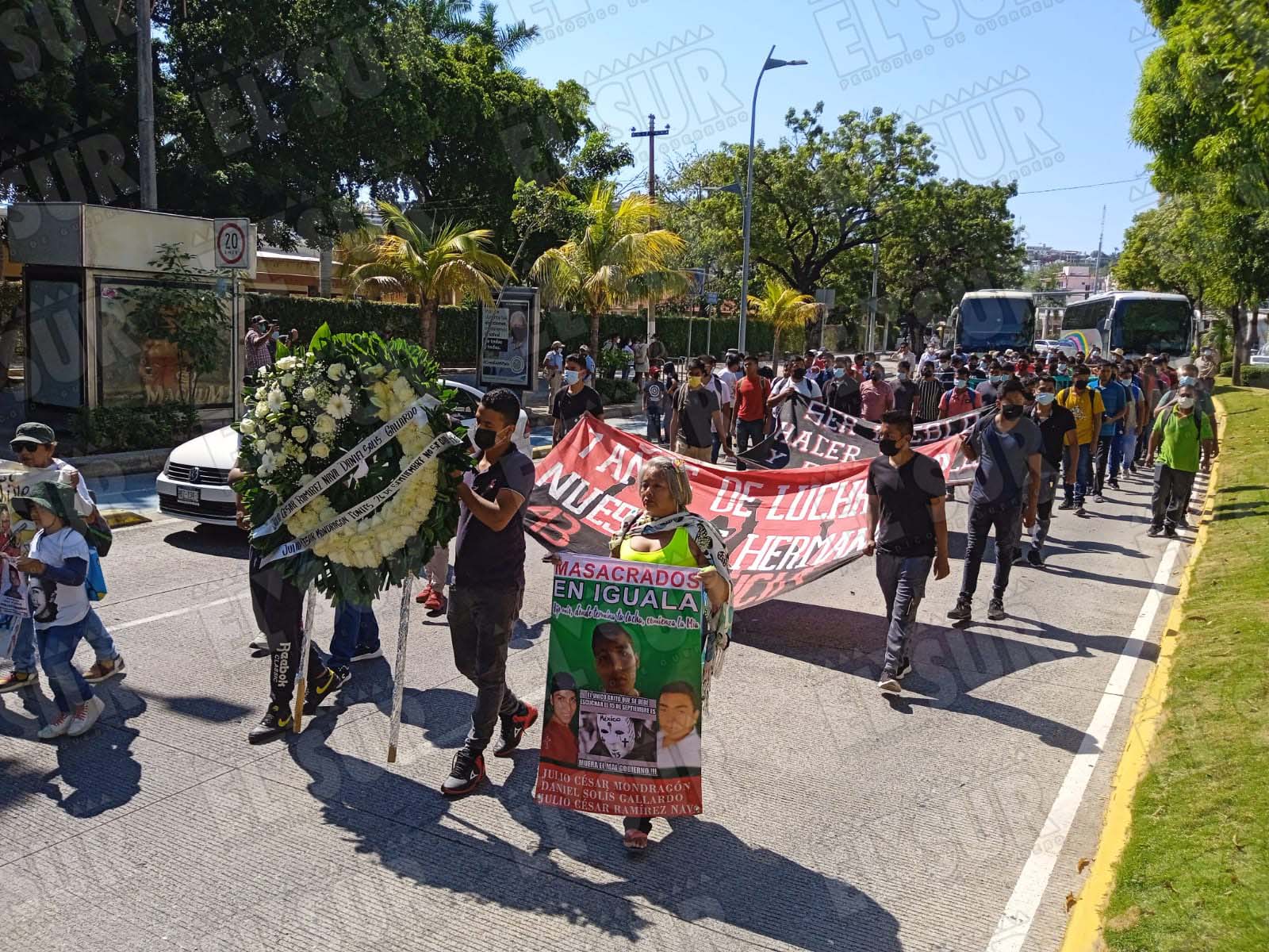 Normalistas de Ayotzinapa - Marcha