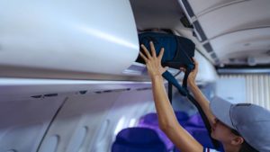 Profeco pide detener el cobro de equipaje de mano en aerolíneas