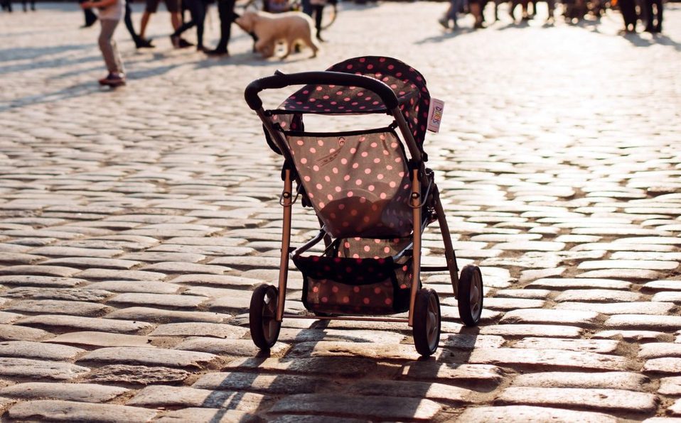 Padre recibe disparo en la cara mientras cargaba a su bebé