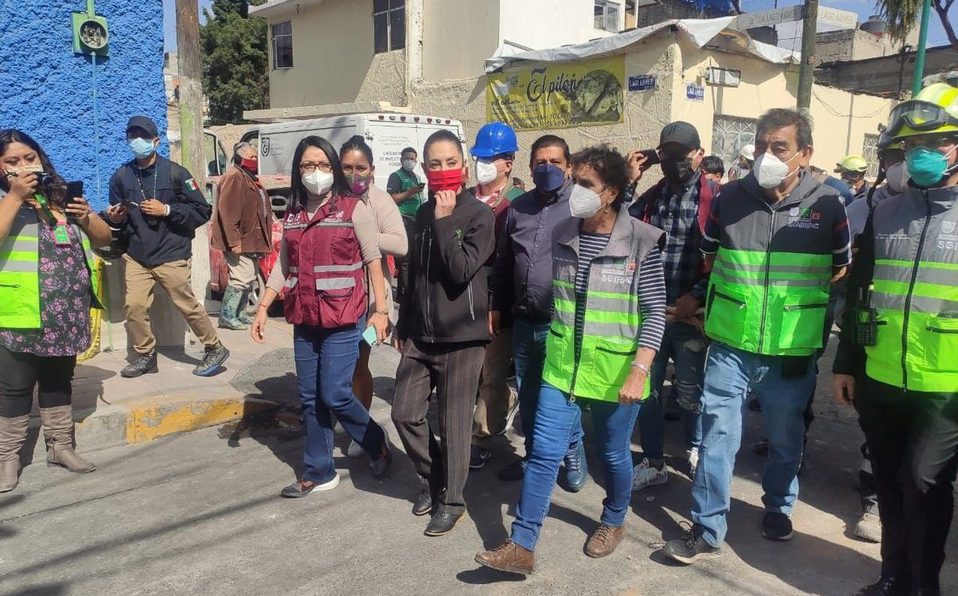 Sheinbaum llega a lugar de explosión: “Vamos a restaurar la vecindad”