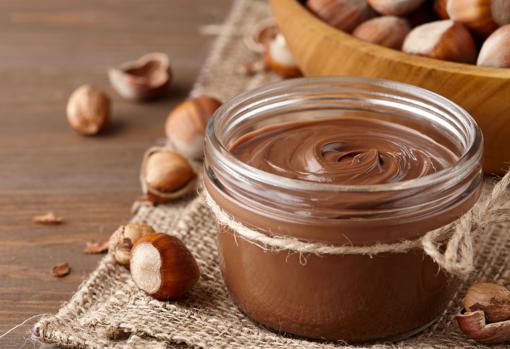 Ácido graso en mantequilla y crema de avellanas estimula cáncer: estudio