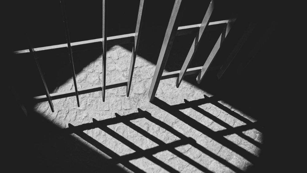 Trabajador del IMSS es condenado a 6 años de cárcel por pederastia