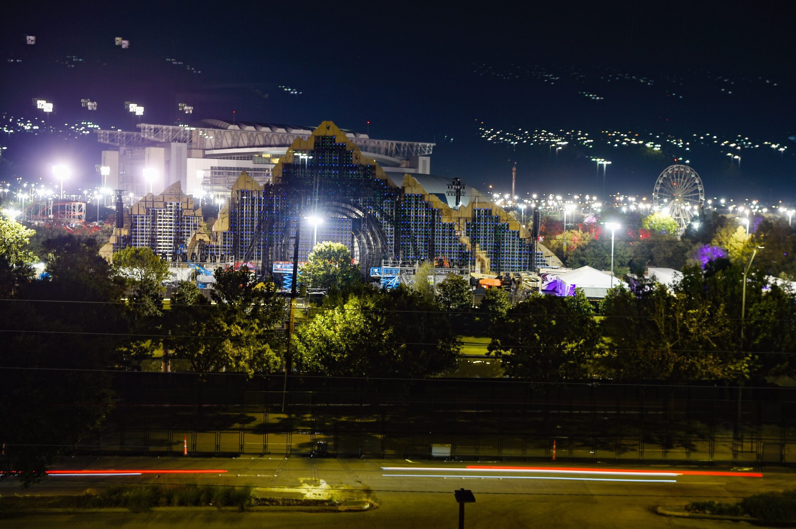 Al menos 8 fallecidos tras avalancha humana en concierto de Texas