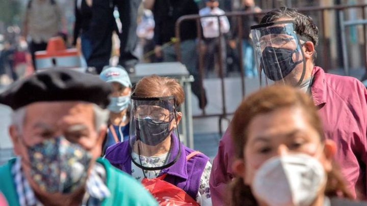 México suma en 24 horas 2 mil 695 casos y 262 muertes por COVID-19