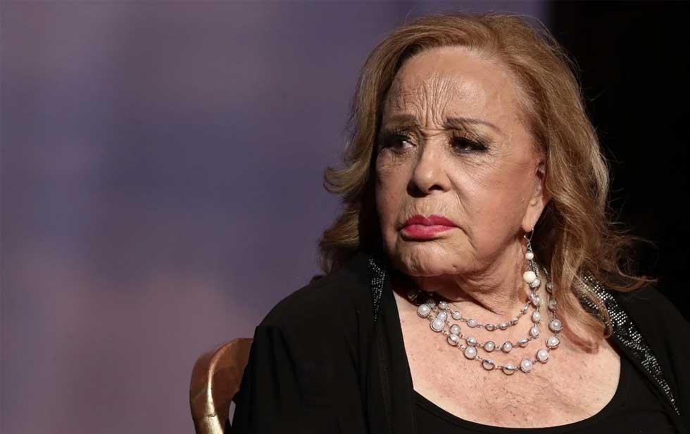 Silvia Pinal sale del hospital, permanecerá bajo vigilancia médica